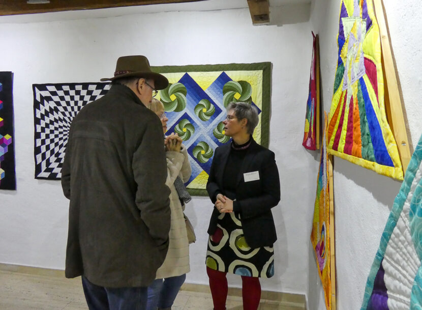 Ausstellung Homburg-Gespräch mit Besuchern Jan2017